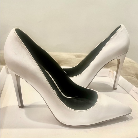 JEFFREY CAMPBELL HEEL SZ: 9.5 - Picture 1 of 4